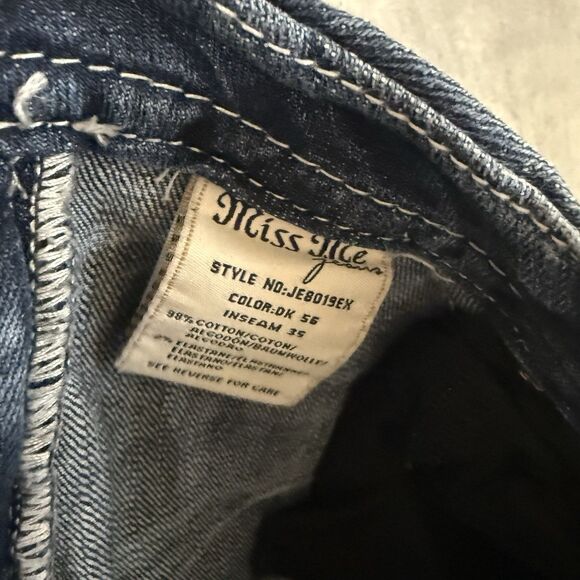 Miss Me Jeans Size 30 Easy Boot Embellished  Pocket Rhinestones 30x32 Distressed - Picture 9 of 10